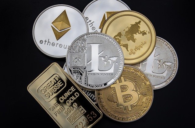 image de monnaies virtuelles - litecoin, bitcoin, ripple et autres.